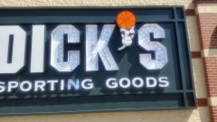 1_dicks-sporting-goods-sign