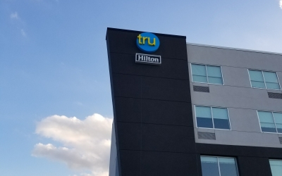 Tru Hilton